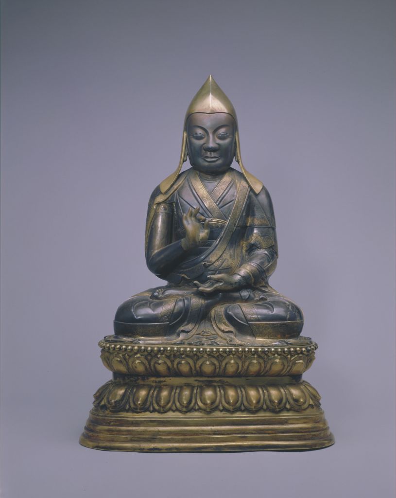 图片[1]-Silver gilded statue of Master Zhang Jia of the Third Generation-China Archive